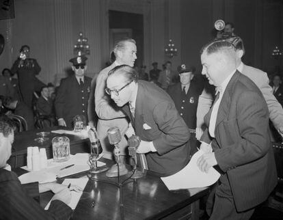 Dalton Trumbo en 1947 ante el Comité de Actividades Antiamericanas.