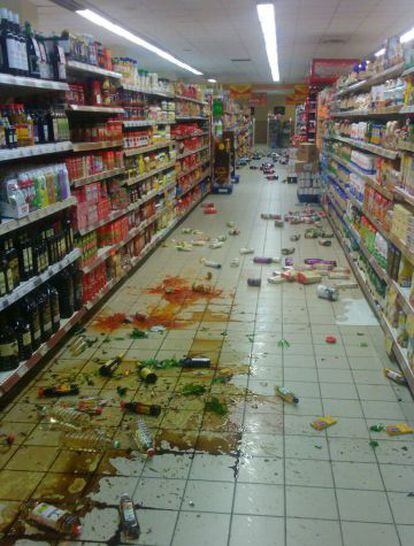 Un supermercado en Melilla tras el terremoto.