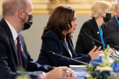 El lunes, el vicepresidente Harris ofreció una reunión con el presidente Jamati en Guatemala junto con miembros de su delegación.