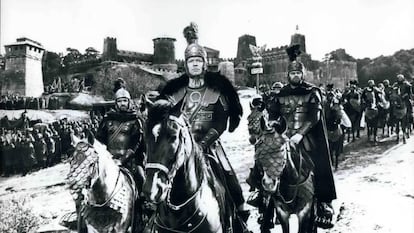 El general Livio (Stephen Boyd) al frente de las legiones romanas en una secuencia de la película ‘La caída del Imperio Romano’, de Anthony Mann, rodada en 1963 en los pinares de Valsaín.