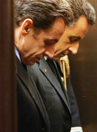 El presidente francés, Nicolas Sarkozy, tras haber sido nombrado canónigo honorario de San Juan de Letrán el pasado 20 de diciembre en Roma, distinción que reciben todos los jefes de Estado franceses.