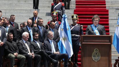 Javier Milei da un discurso frente al Congreso de la Nación, este domingo en Buenos Aires.