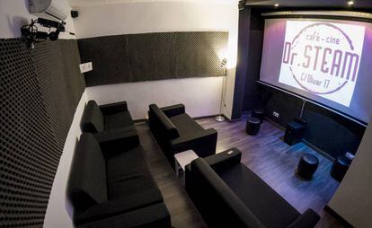 La sala de cine de Dr. Steam