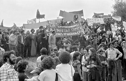 Reunión de apoyo a los sindicatos el 1 de Mayo de 1977 en Madrid