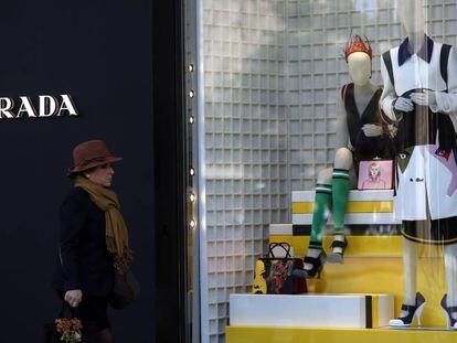 Escaparate de una tienda de Prada en Madrid.