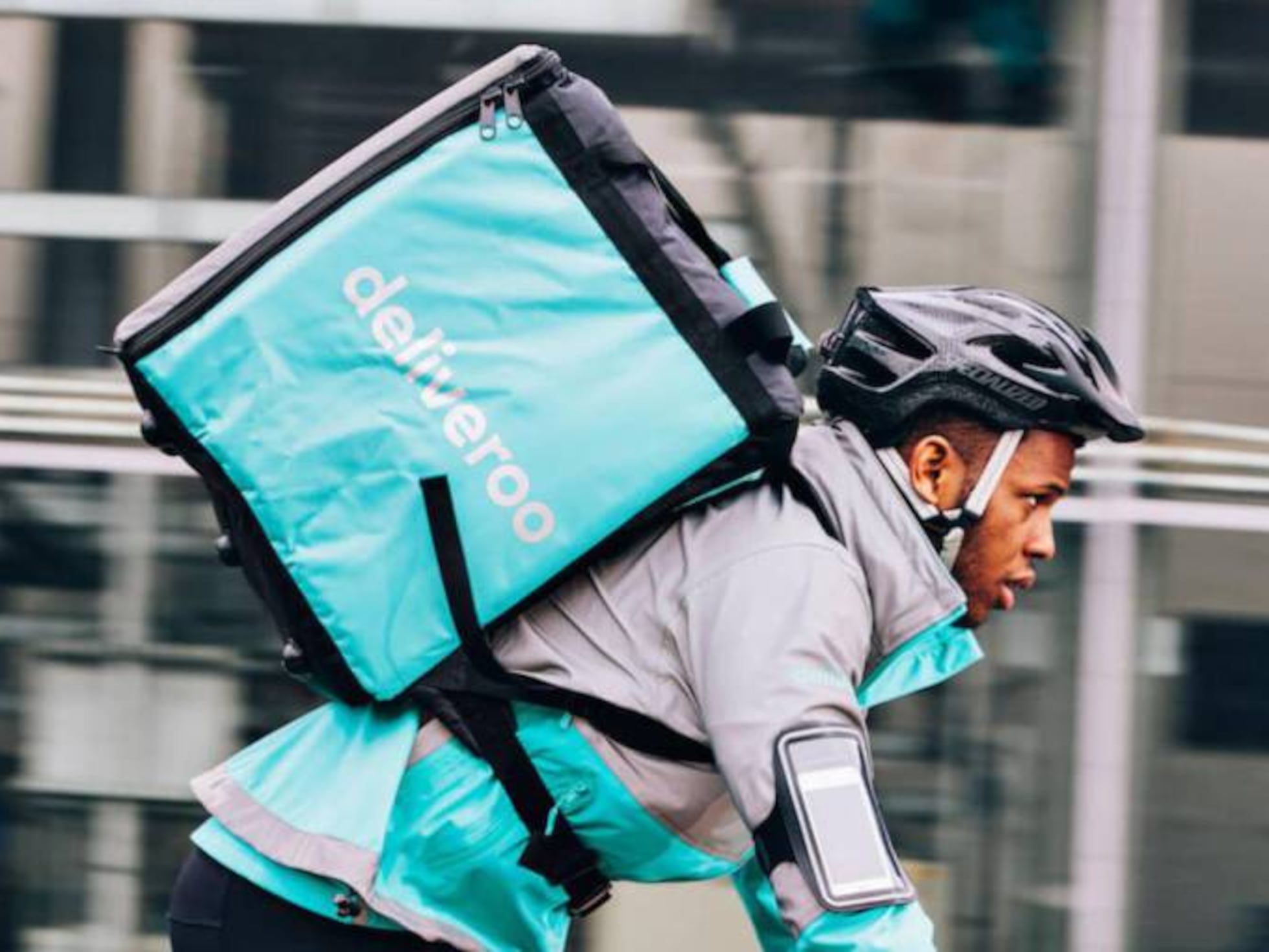 Deliveroo y la Asociaci n de Riders firman un acuerdo