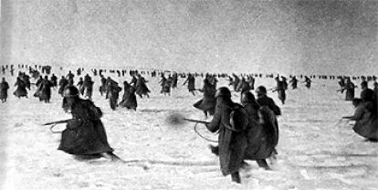 Imagen de la batalla de Stalingrado, en agosto de 1942, que enfrentó al Ejército Rojo con las tropas de Hitler y en la que murieron más de 2.600.000 combatientes.