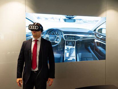 En el concesionario de Audi Jarmauto, en Rivas-Vaciamadrid, los clientes potenciales pueden ver, gracias a la realidad aumentada, c&oacute;mo queda una llanta o una tapicer&iacute;a distinta en el coche que tiene delante.