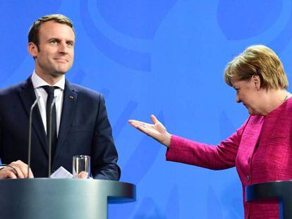 La canciller alemana, Angela Merkel, y Emmanuel Macron, hoy en Berl&iacute;n.