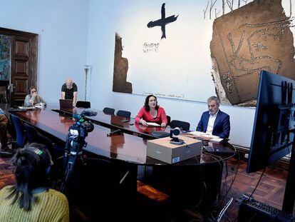 L'alcaldessa Ada Colau i el primer tinent d'alcalde, Jaume Collboni, en la reunió del Pacte per Barcelona.