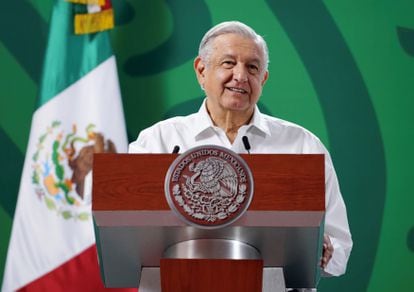 Andrés Manuel López Obrador durante una rueda de prensa en el municipio de Puerto Vallarta.