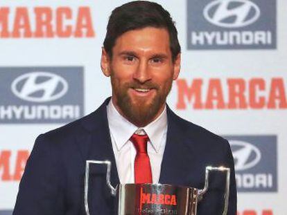 El 10, galardonado otra vez con el premio  Pichichi , apunta ya al pulso con el Madrid, pero recuerda la resistencia de los de Simeone   Sería lindo despedir el año ganando y pasar unas Navidades felices 