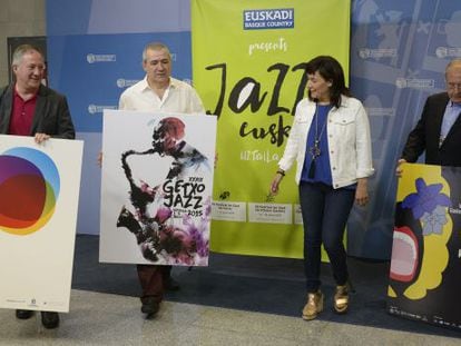 La viceconsejera de Turismo del Gobierno vasco, Itziar Epalza, junto a los directores de los tres festivales de jazz de Euskadi.