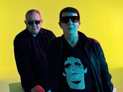 Dave Ball y Marc Almond, los miembros de Soft Cell que se reúnen en el estudio por primera vez en 20 años para publicar un nuevo álbum, '*Happiness not included'.
