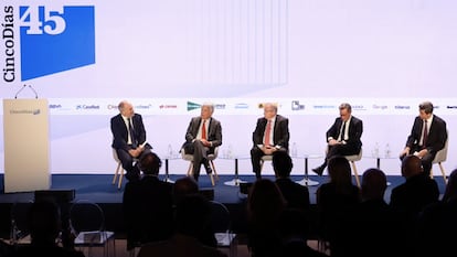 Mesa redonda "La gran expansión empresarial española" con la participación de José Luis Bonet, presidente de la Cámara de Comercio de España y presidente de honor de Freixenet; Jaume Miquel, presidente de Tendam; Miguel Arrufat, CEO de UNIR; Ignacio Garralda, presidente de Mutua Madrileña; junto con Miguel Jiménez, exdirector de CincoDías y corresponsal de EL PAÍS en EE.UU.