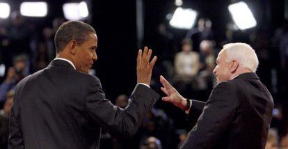 Barack Obama y John McCain, en unos de los debates de las elecciones presidenciales de 2008 en EE UU.