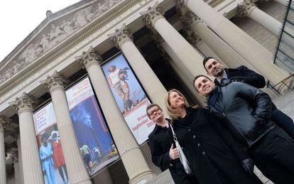 Kris Perry y Sandy Stier (Izda) y Paul Katami y Jeff Zarrillo, los cuatro demandantes contra la Proposición 8, uno de los dos casos de matrimonio gay ante la corte.