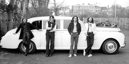Las últimas sesiones fotógráficas del grupo. Esta, posando con un Rolls Royce blanco, se realizó el 9 de abril de 1969. En enero de ese año editaron 'Yellow Submarine'.