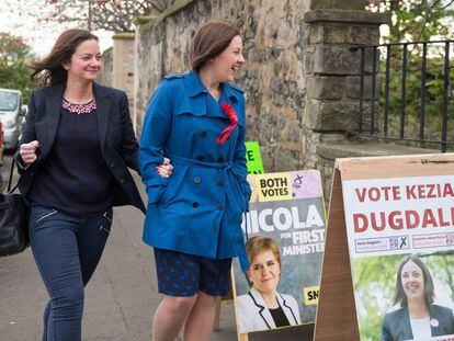 Kezia Dugdale y su pareja, este domingo