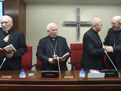 Rouco Varela, Cañizares, Blázquez y Osoro, en una asamblea de la Conferencia Episcopal Española.