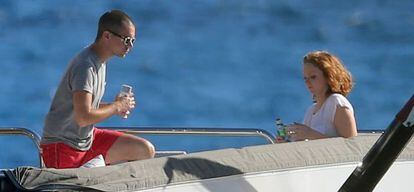 Jack Dorsey y Lily Cole, en aguas de St. Barts, una de las primeras fotos de la pareja.