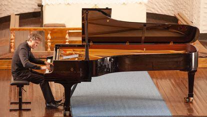 El pianista Paul Lewis interpreta la Sonata para piano op. 57, 'Appassionata', de Beethoven.