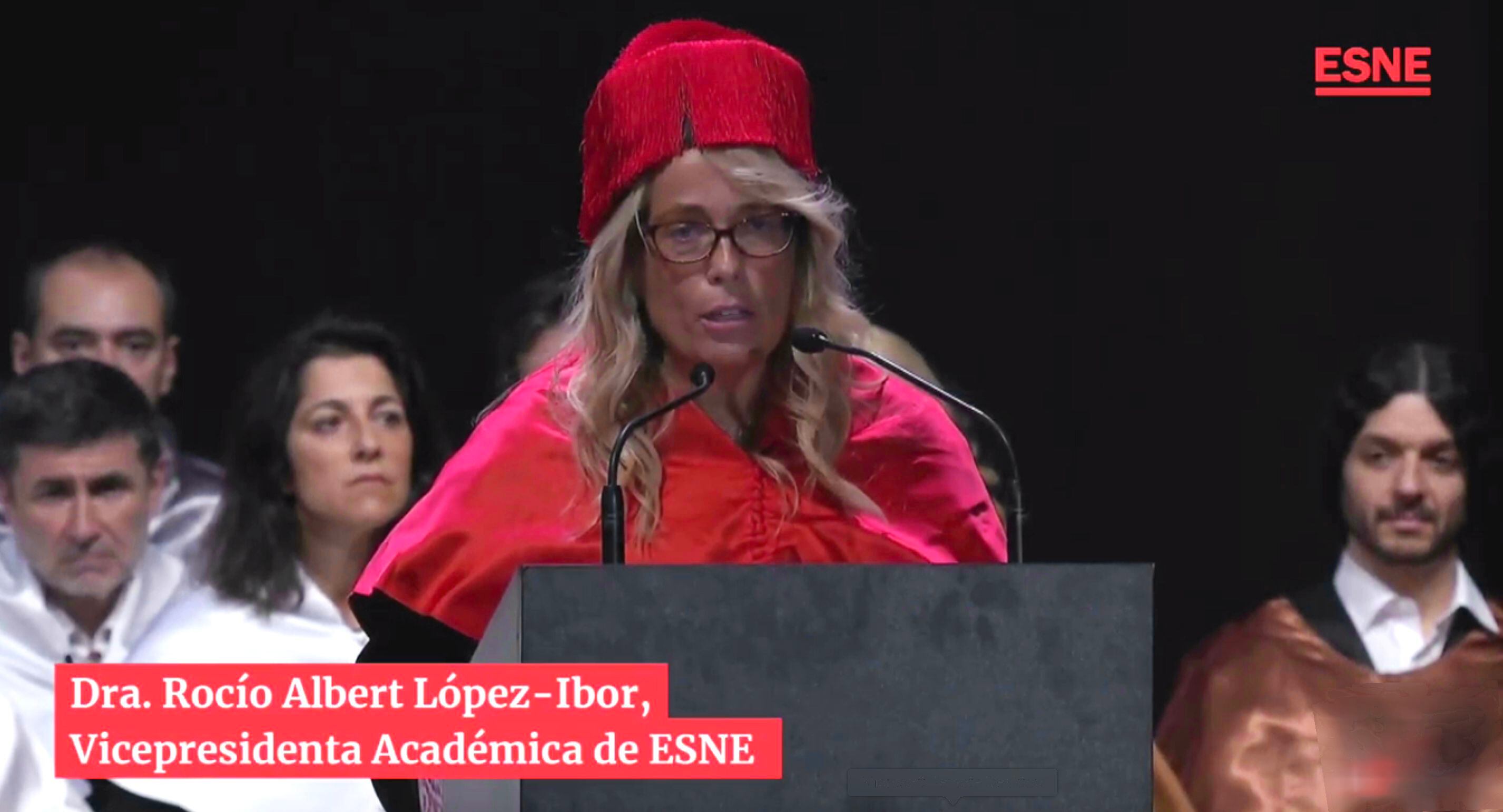 Rocío Albert López-Ibor en un acto de graduación de ESNE en julio de 2019, cuando ya había vuelto a la política.