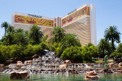 The Mirage bets on a Polynesian style of jungle motifs with a huge volcano at street level that erupts every quarter of an hour.