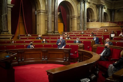 Un momento de la sesión plenaria celebrada este miércoles en el Parlament.
David Zorrakino (Europa Press)