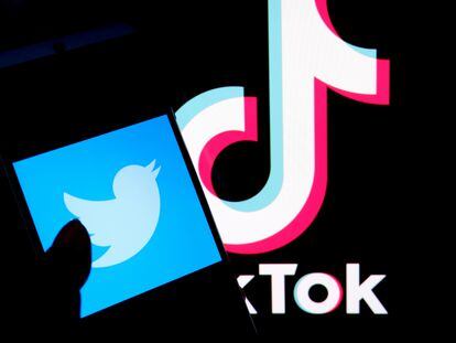 Logo de TikTok junto al de Twitter antes de cambiar a X.