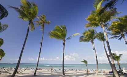 Playa frente al hotel Ritz Carlton en Isla Verde, al noreste de Puerto Rico.