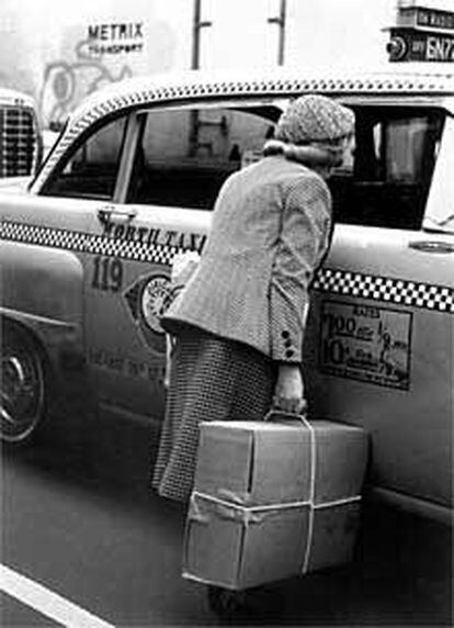 Una imagen de Nueva York, en 1982, realizada por Helen Levitt.