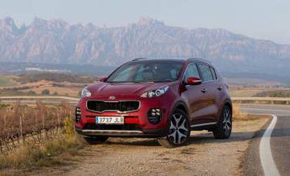De los 10 modelos más vendidos a particulares cinco son SUV; lidera el Dacia Sandero seguido del Kia Sportage.