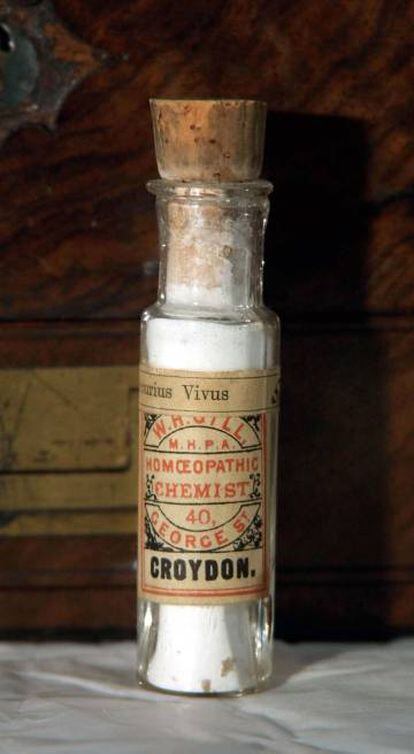 Vial de un producto homeopático del museo de la ciencia de Londres.