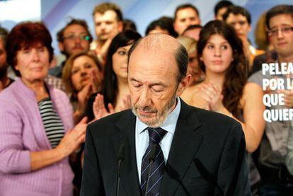 Alfredo Pérez Rubalcaba, durante su comparecencia en la sede del PSOE en Madrid.