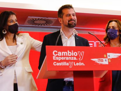 El candidato del Partido Socialista de Castilla y León, Luis Tudanca, comparecía tras la derrota en los comicios