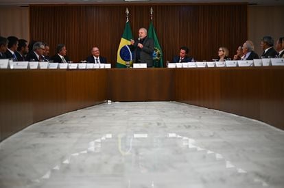 Lula, durante una reunión con gobernadores, este lunes en el palacio de Planalto, en Brasília.