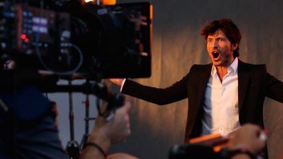 El modelo y actor Andrés Velencoso durante el rodaje de la campaña de lanzamiento de la revista.