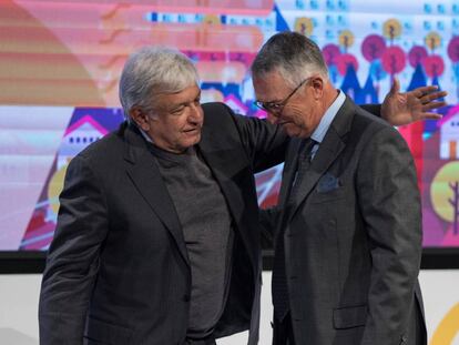 López Obrador y Ricardo Salinas Pliego, en diciembre de 2018.