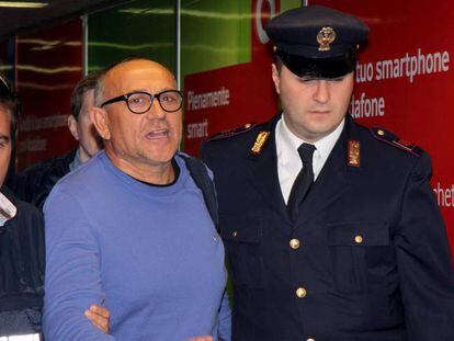 Giuseppe Polverino, capo de un clan de la Camorra, llega extraditado a Roma en 2012 tras ser arrestado en España.