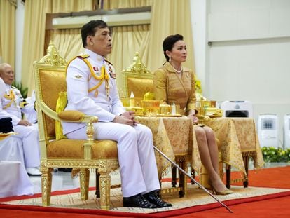 El rey Maha Vajiralongkorn y la reina Suthida, en los festejos del 24 de septiembre de 2020 en Bangkok (Tailandia).