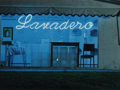 'Lavadero en Manantiales', Uruguay, ca.1999.