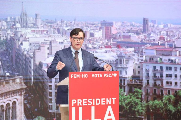  Salvador Illa in un atto telematico durante la campagna elettorale catalana. 