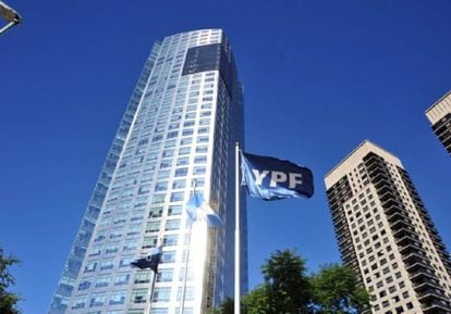 La sede corporativa de YPF en Buenos Aires.