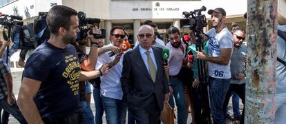 El exvicepresidente del Gobierno,Rodrigo Rato, a su salida del juzgado de plaza Castilla en Madrid