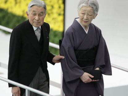 L'emperador Akihito i l'emperadriu Michiko, avui a Tòquio.