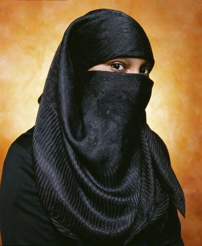 Aya Basemah, Convert To Islam (America), 2002