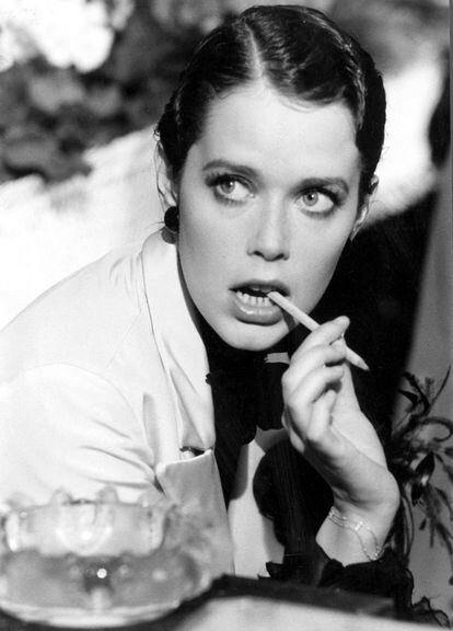 Fotograma de la película 'Rene la canne' de Francis Girod con Sylvia Kristel (1977)