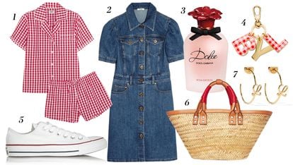 1. Sleepy Jones Pijama corto 2. Miu Miu Vestido camisero vaquero 3. Dolce & Gabbana Perfume Rosa Excelsa 4. Bimba y Lola Llavero 5. Converse Zapatillas All Star 6. Balenciaga Cesta rafia 7. Loewe Aros con logo.