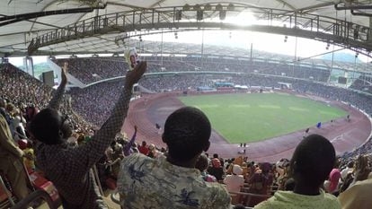 Evento neopentecostal en un estadio de fútbol de Abuya